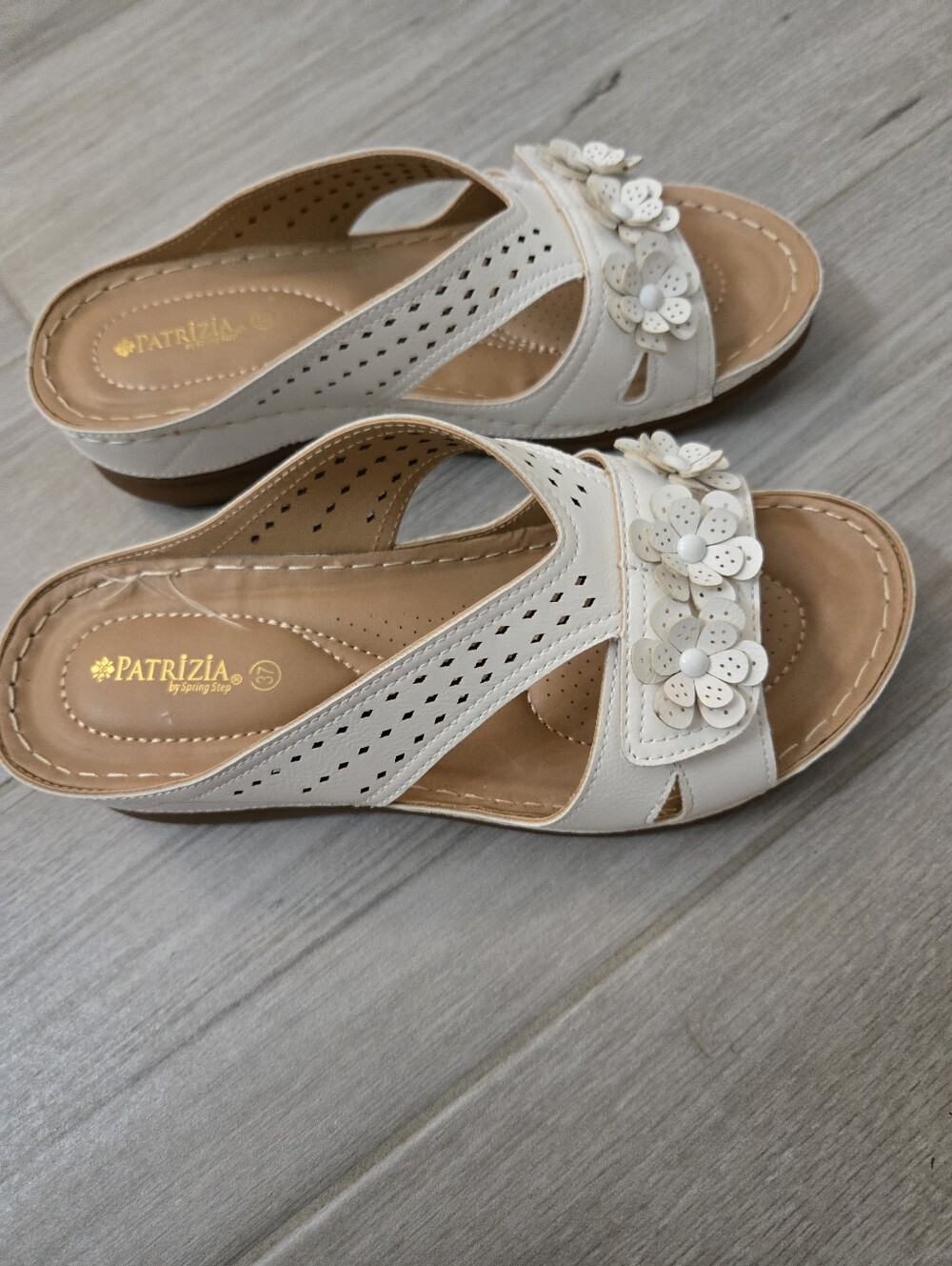 Patrizia By Spring Step Women's White Floral Slide Sandals Size 37 - Picture 6 of 6